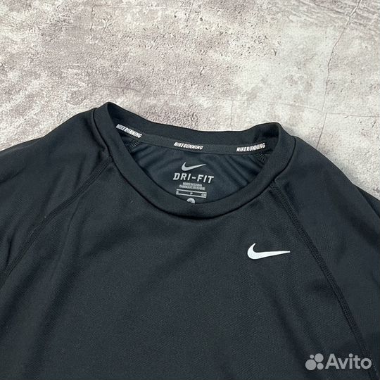 Лонгслив Nike Dri-fit размер S