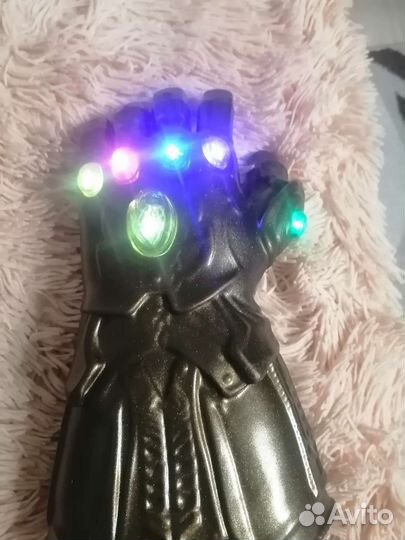 Детская игрушка Перчатка Таноса