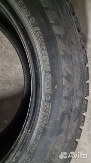 Bridgestone Blizzak DM-V2 235/65 R18