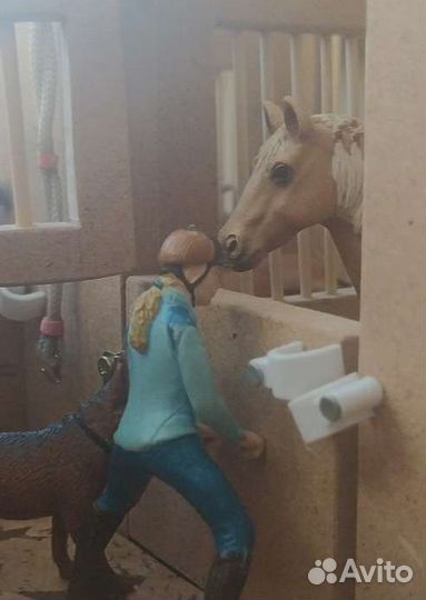 Конюшня для лошадок schleich(шляйх) breyer safari