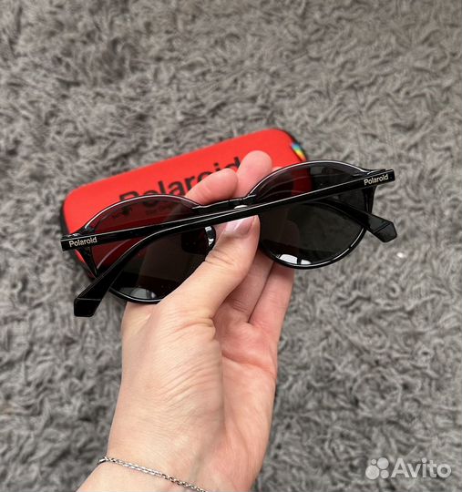 Солнцезащитные очки Polaroid