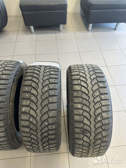 Bridgestone Blizzak Spike-01 205/55 R16 91T