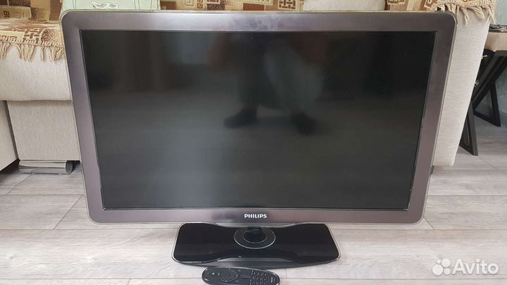 Телевизор Philips 32 дюйма