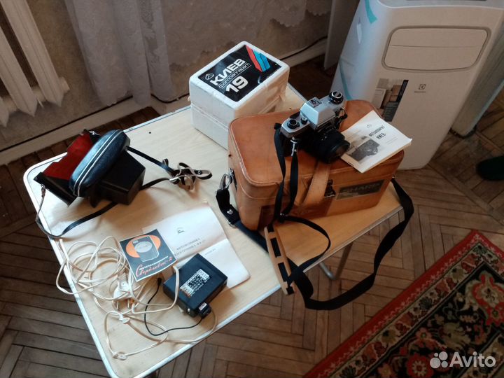 Фотоаппарат пленочный Киев-19 + сумка СССР (б/у)