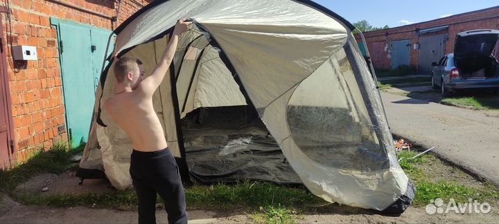Палатка туристическая большая