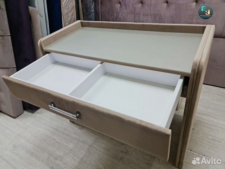 Туалетный столик