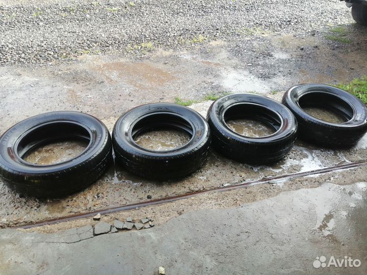 Bridgestone Dueler H/T 687 225/65 R17 101H