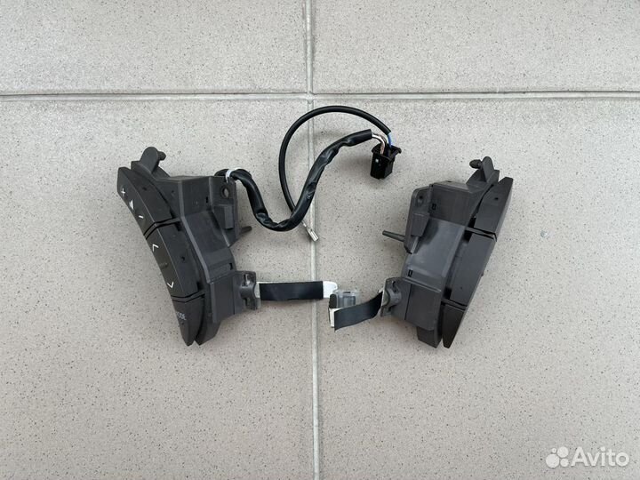 Кнопки мультируля Toyota Lexus