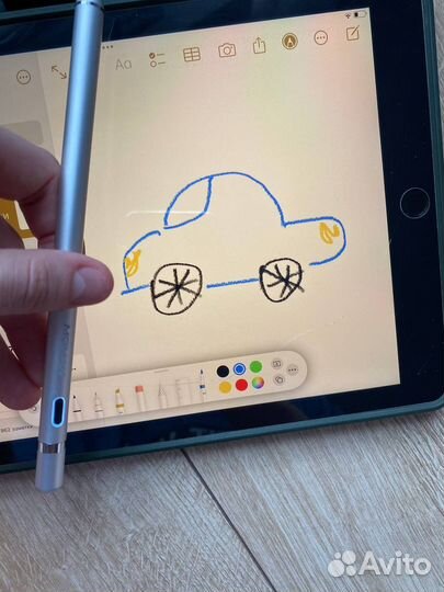 Стилус (карандаш) с насадками для iPad и iPhone