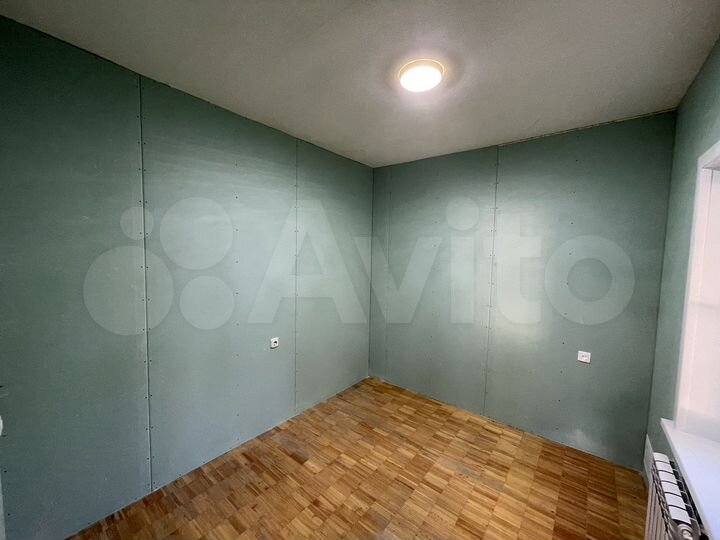 4-к. квартира, 73 м², 1/1 эт.