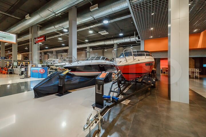 Здание, 15127 м²