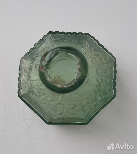 Старинные пузырьки П. Е. Луковниковъ