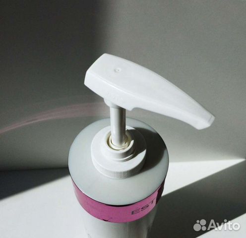 Помпа дозатор для литрового шампуня estel