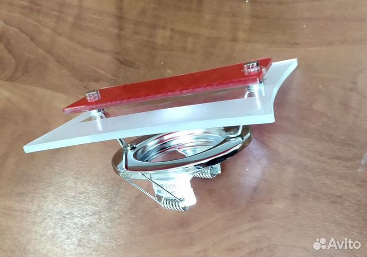 Светильник потолочный встраиваемый