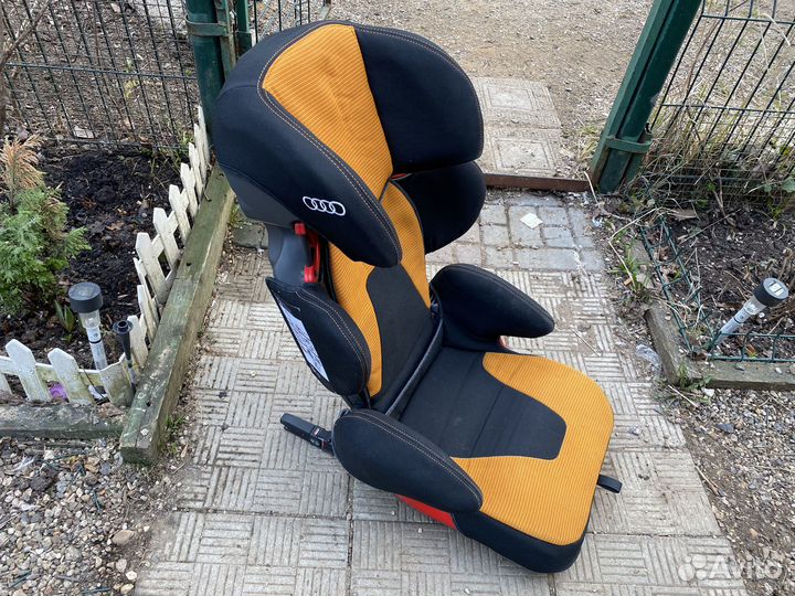 Детское автокресло Audi 15-36 кг б/у