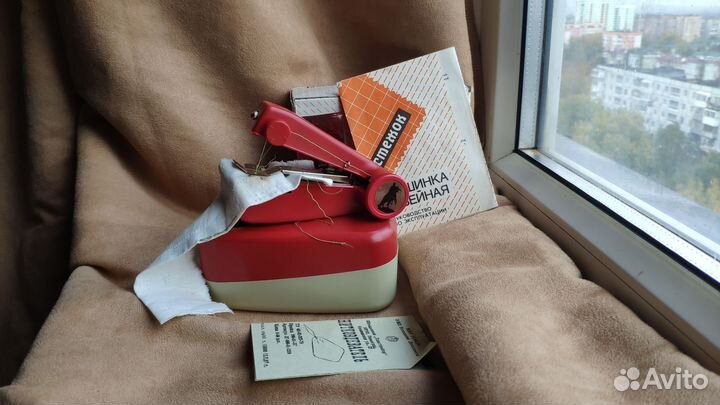 Швейная машинка ручная стежок