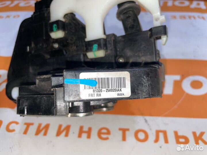 Замок двери передней правой Hyundai Santa Fe