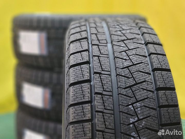 Pirelli Formula Ice 205/55 R16