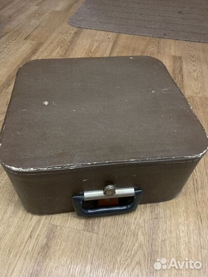 Печатная пишущая машинка