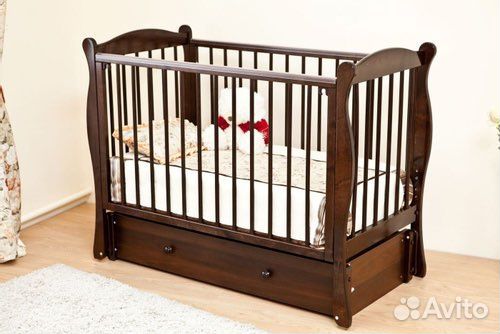Детская кроватка с матрасом