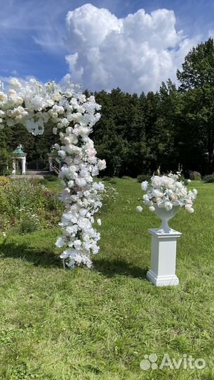 Свадебный декоратор цветочное оформление