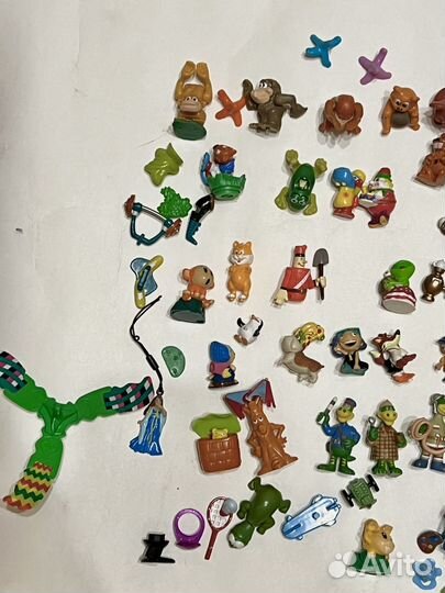 Игрушки из киндеров