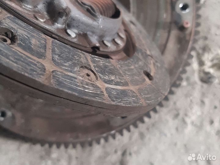 Маховик 1.0i Toyota Yaris 1SZ-FE