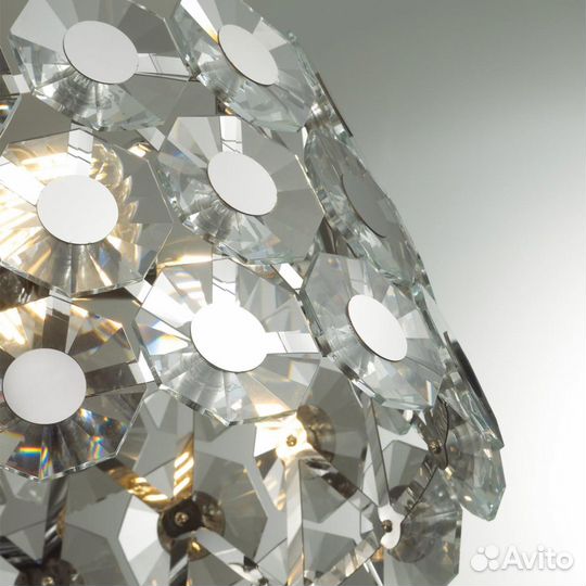 Люстра подвесная в спальню модерн