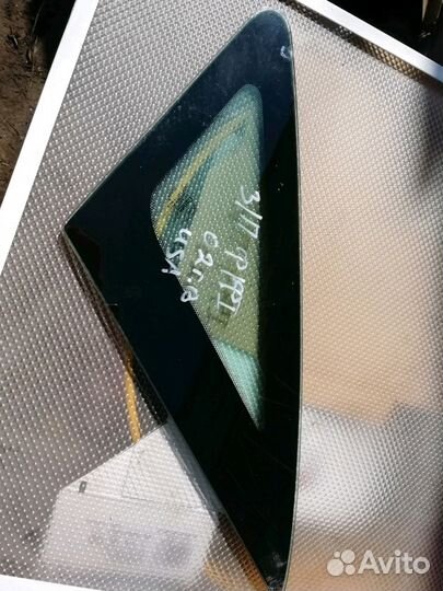 Форточка боковая задняя Форд Фокус1