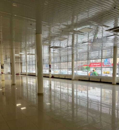 Аренда помещения под Автосалон 1550м