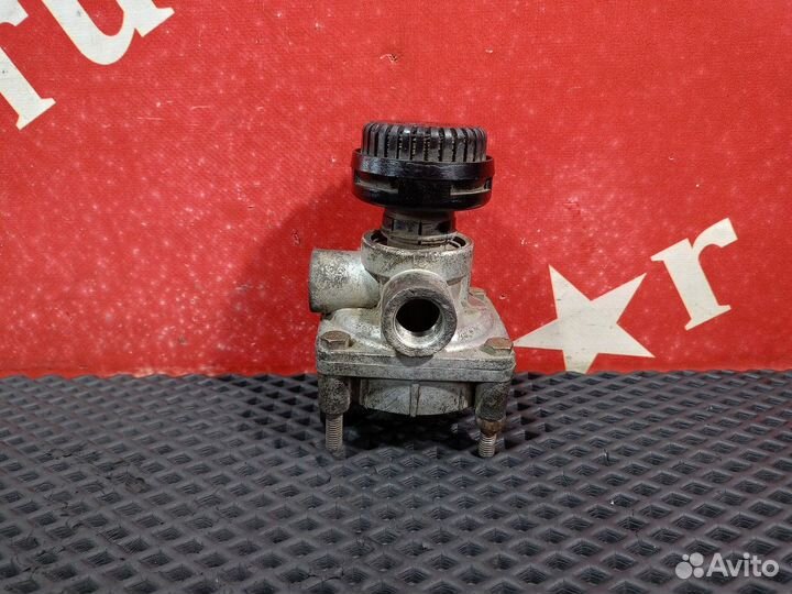 Клапан ускорительный