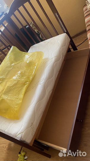 Детская кроватка