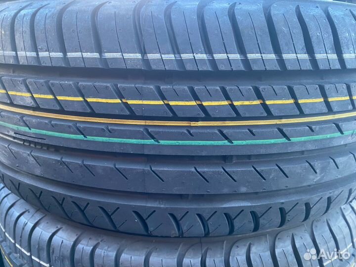 Viatti Strada Asimmetrico V-130 215/50 R17