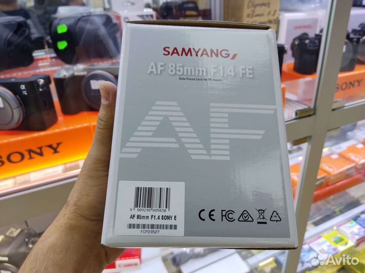 Samyang AF 85mm f/1.4 Sony FE новый в упаковке