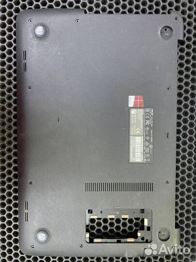 Нижняя часть корпуса ноутбука Asus X556U