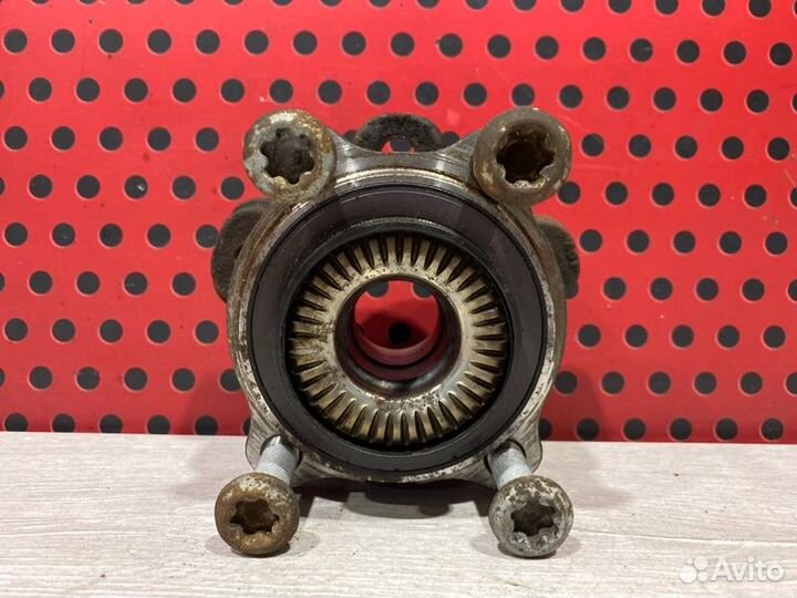 Ступица задняя Bmw 5 G30 B47D20A 2017