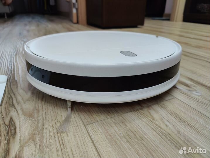 Робот-пылесос Xiaomi Mi Robot Vacuum-Mop Essential