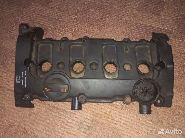 Клапанная крышка Passat B6 Audi A4