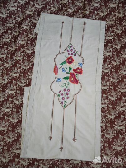 Шторы портьеры старинные.Вышитые гладью