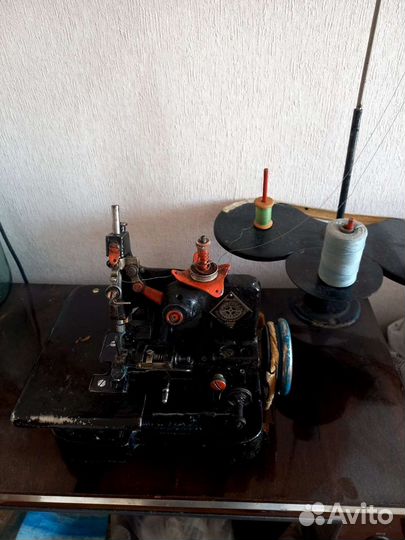 Оверлок для швейной машины