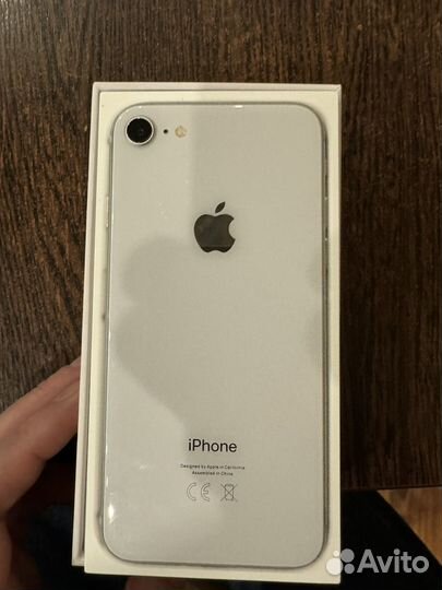 iPhone 8, 64 ГБ