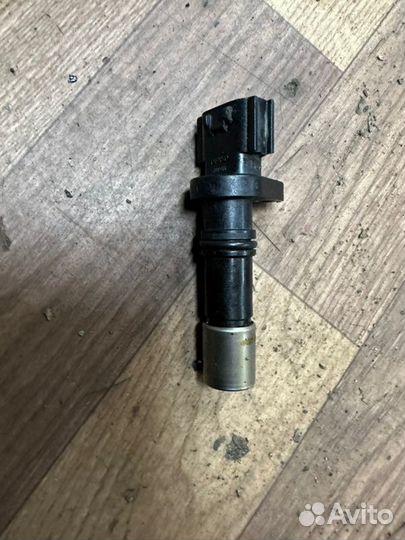 Датчик коленвала Toyota Corolla E180 1ZR-FE 2014