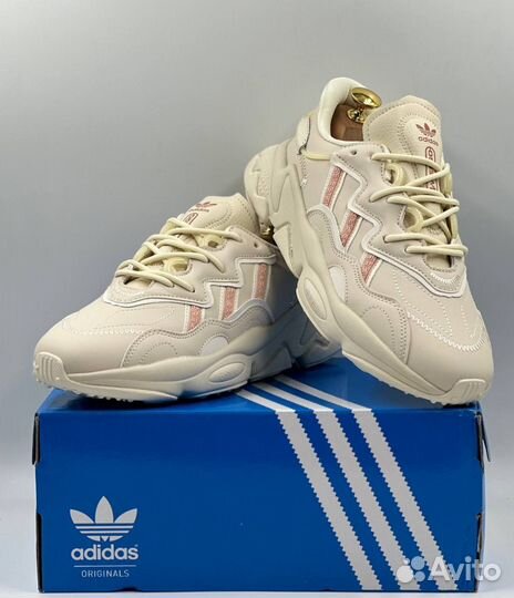 Кроссовки женские Adidas Ozweego