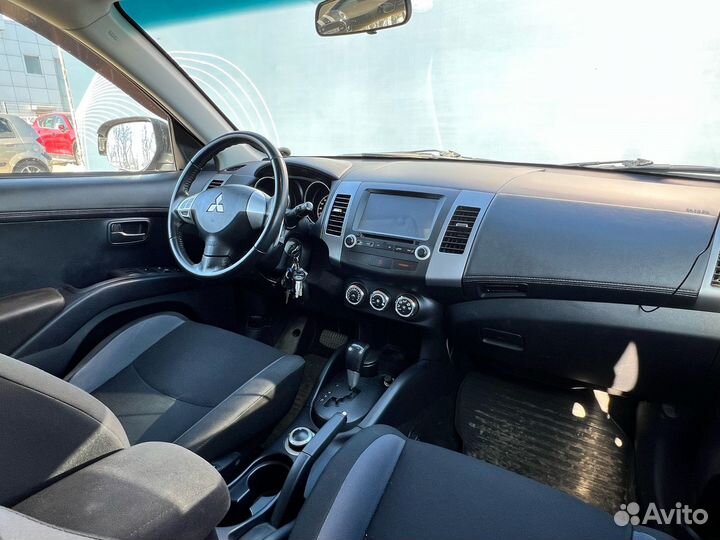 Mitsubishi Outlander 2.0 CVT, 2012, 135 280 км