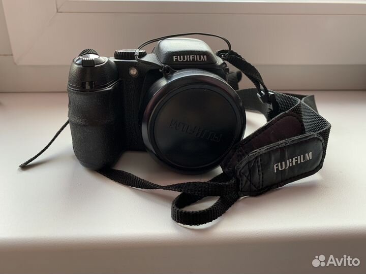Цифровой фотоаппарат Fujifilm finepix s2000 HD
