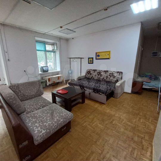 Комната 33 м² в 3-к., 1/5 эт.