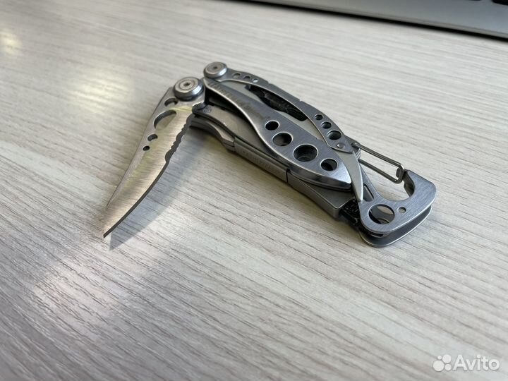 Мультитул leatherman skeletool