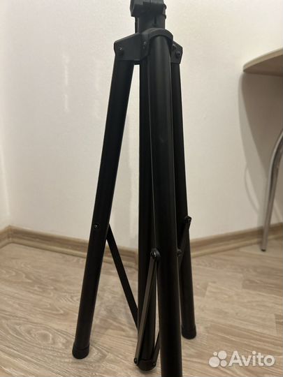 Штатив для колонок