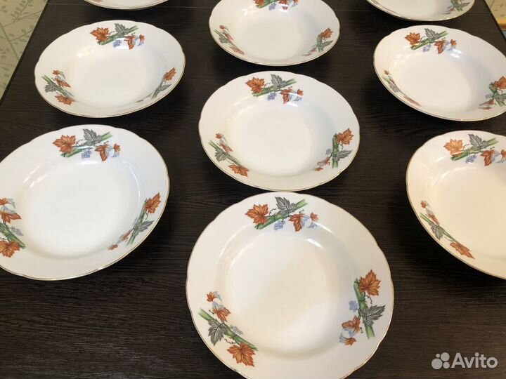 Японские суповые тарелки. Виноград. фарфор