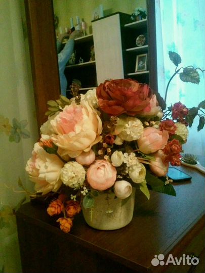 Цветочные композиции из искусственных цветов